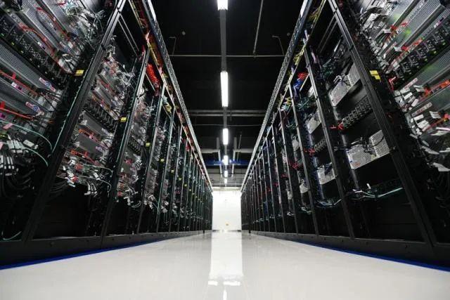 百度网盘，到底是怎样偷用你的流量和硬盘的？