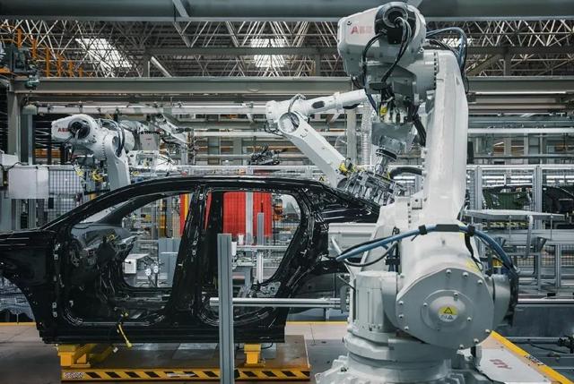 不输特斯拉，站在UNI-T背后的长安「超级工厂」