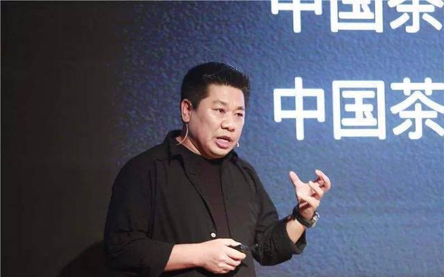 8848手机是骗局？创始人连续5次使用同一套路，已套现4次！