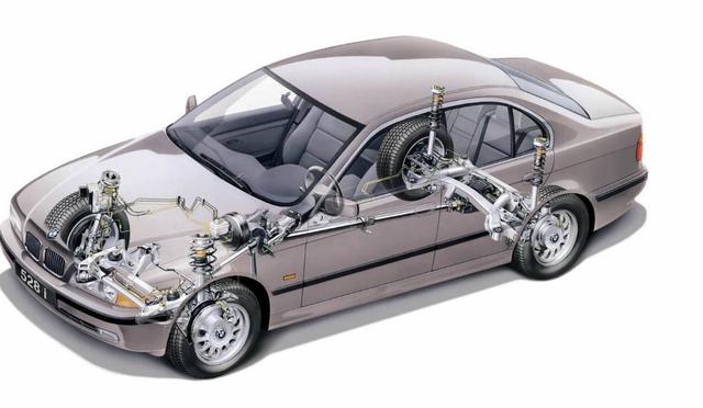 为什么买了油电混动的人说后悔了？车主：感觉有些不平衡