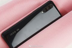 有序激进，是最高境界的务实｜细谈iQOO Pro的战术价值