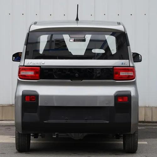 丑爆了？五菱4座纯电动轿车曝光！叫E400还是E50？