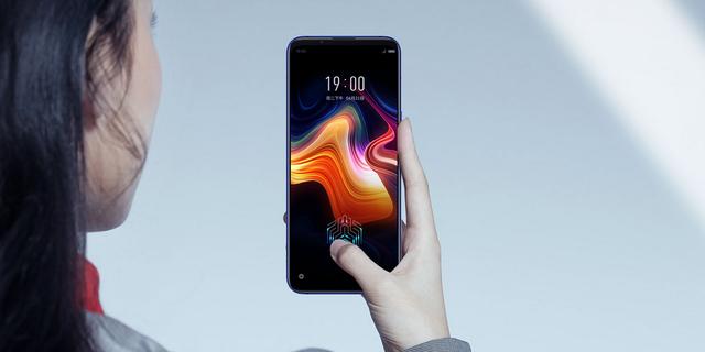 iQOO Neo3重装待发，网友：努比亚play很吃亏