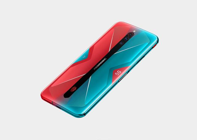 手机和避孕套也能扯上关系？红魔这波操作果然“贼6”