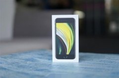 刚上市就破销量纪录！A13仿生芯片+小屏机身，苹果新机香爆了？