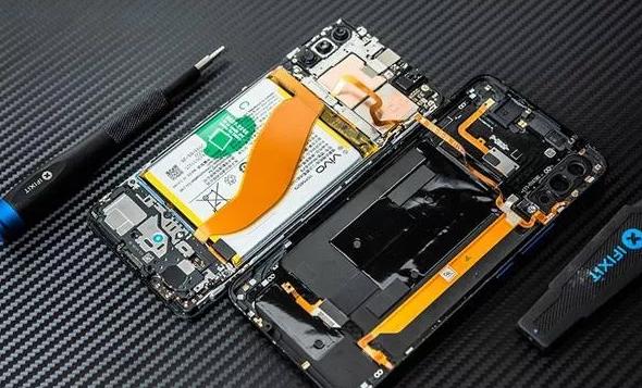 100W快充真的那么厉害吗？卢伟冰强势科普告诉你答案