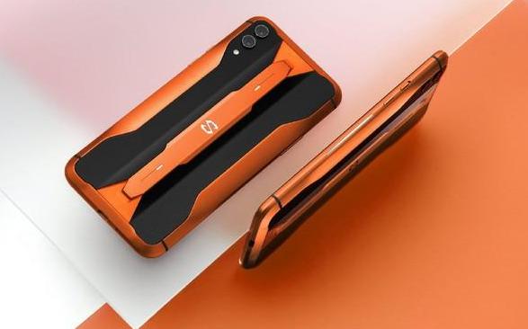 12GB运存还不够！黑鲨游戏手机3 5G曝光：16GB大运存