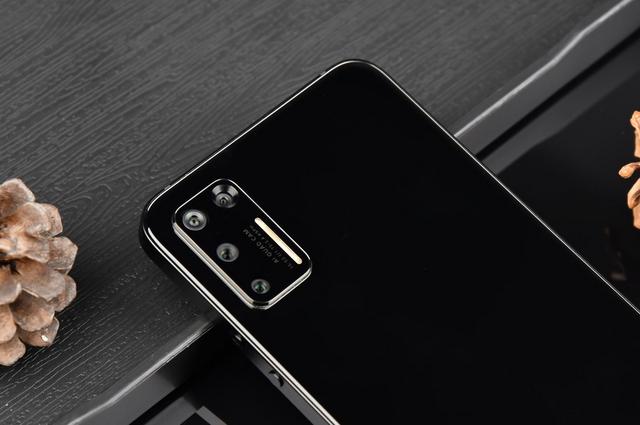 设计新颖、性能出众，坚果 Pro3这款手机为何还是不受欢迎？