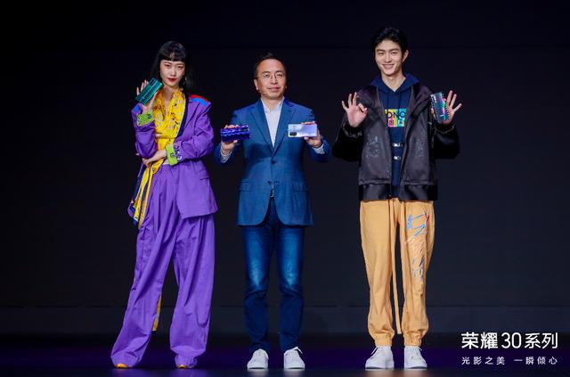 以技术激活市场，荣耀30系列成荣耀冲击中国前二开端之作