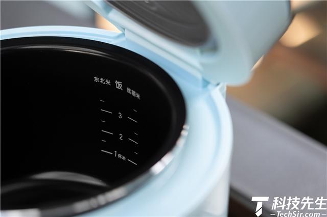 定位“轻生活”状态的年轻人：TOKIT智能电饭煲开箱