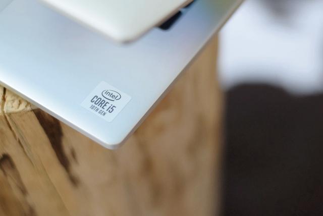 体积小巧，专为办公设计，小米推出首款全面屏笔记本！