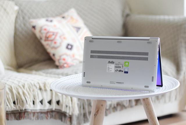 体积小巧，专为办公设计，小米推出首款全面屏笔记本！