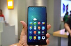 受够了“半斤机”！iPhone SE能否带动一波小屏手机热潮？