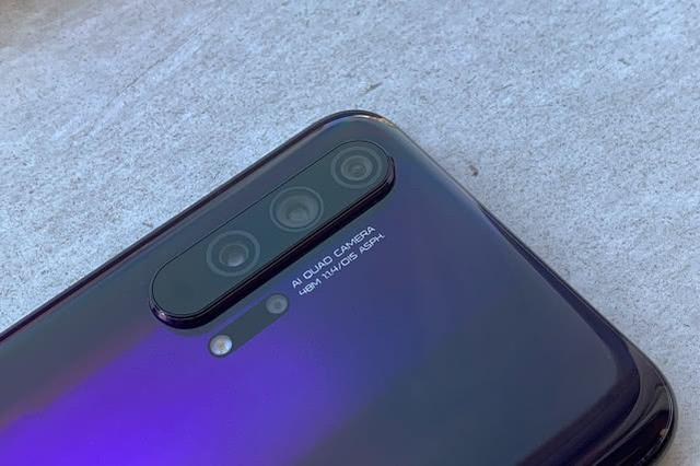 华为开始清仓，麒麟980+光学防抖+NFC，只为给新机让路！