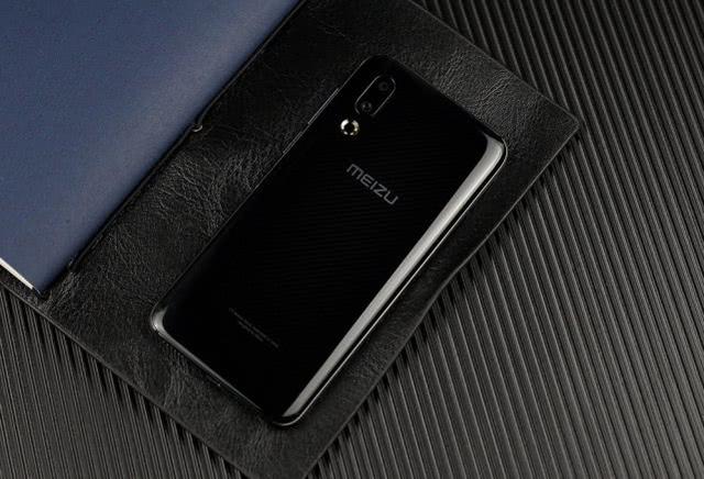 黄章亲手打磨？骁龙855+线性马达终于清仓了，小屏党的最爱！