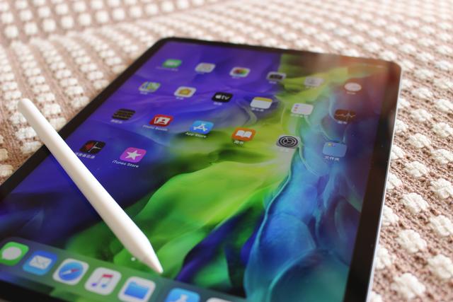 终于有点生产力的样子了！iPad Pro 2020版体验评测