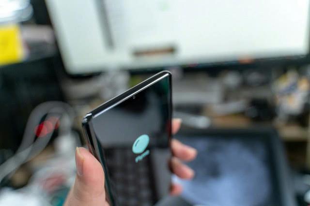 魅族经典之作？无孔机身+屏幕发声+曲面屏，黄章却表示很胡闹！