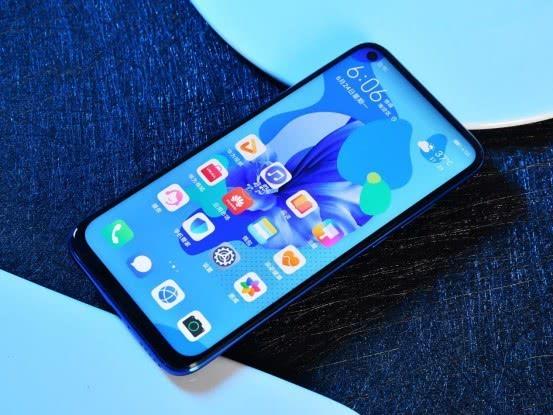 不值得入手的华为手机，麒麟710卖到1799元，买了必吃暗亏！