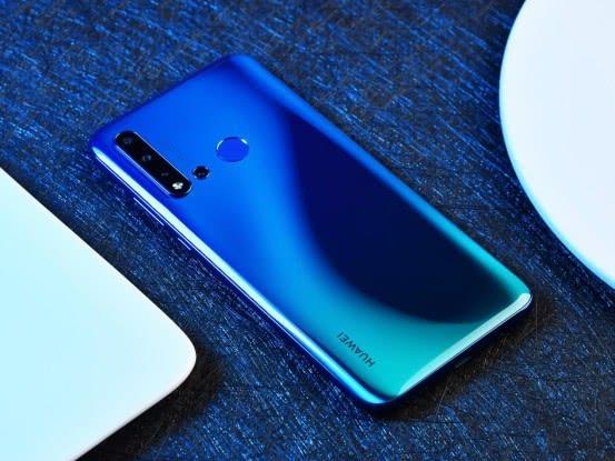 不值得入手的华为手机，麒麟710卖到1799元，买了必吃暗亏！