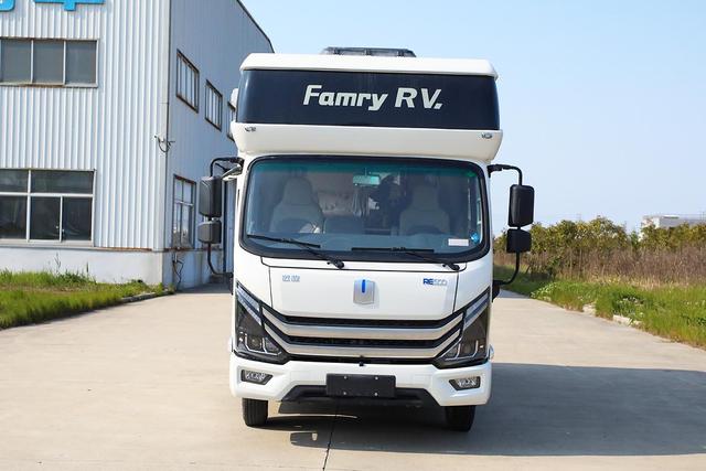 73.8万起售，续航780公里，空间大配置高，法美瑞新能源房车发布