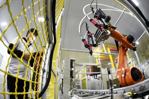 东风汽车炫目“黑科技”，“未来车”没有驾驶座