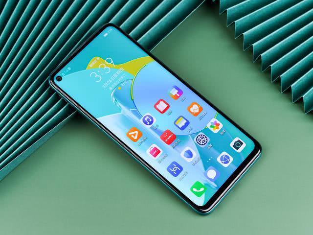 都是2399元应该怎么选？红米荣耀让人苦恼，看完这三点你应该明了