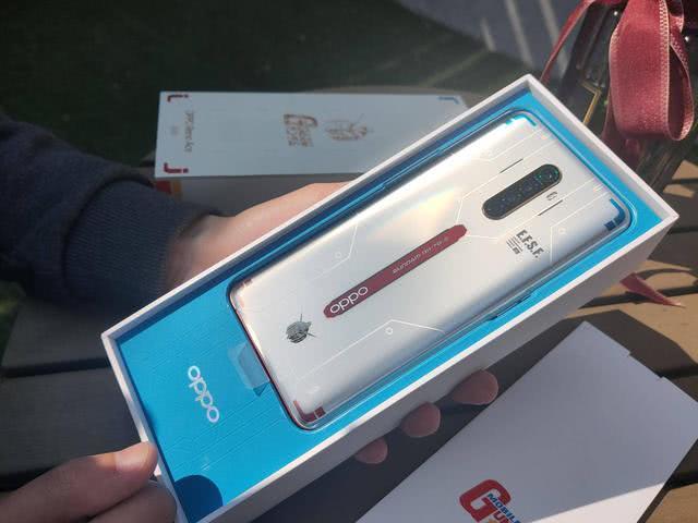 65W闪充后继有人！Ace2参数全曝光：骁龙865+奥利奥镜头