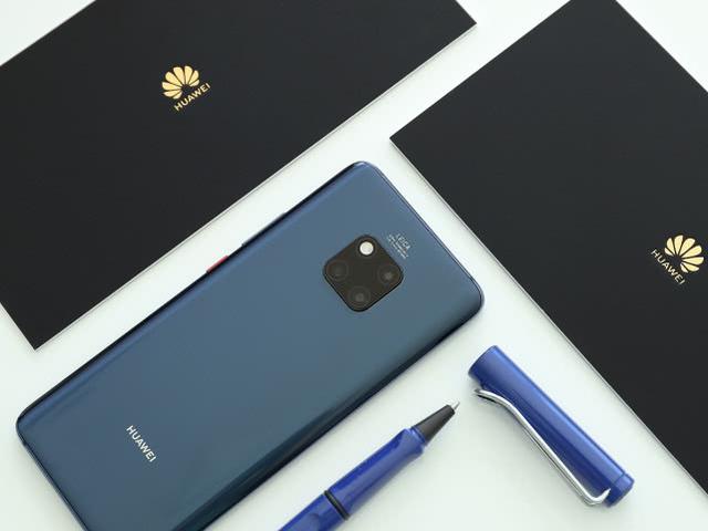 过气旗舰不如狗？2K屏+无线充电+IP68防水，价格不足三千元！