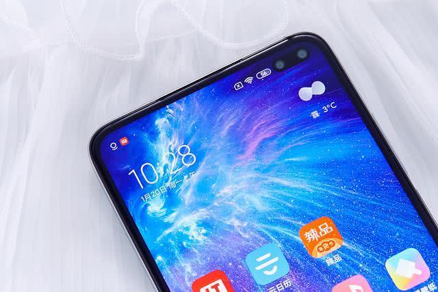 卢伟冰坐不住了！官宣红米K30直降200，网友：正面硬刚荣耀30S？