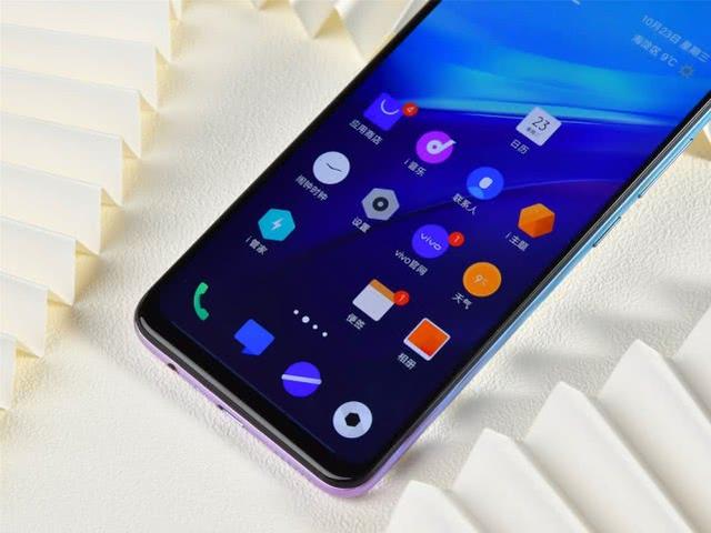 vivo放飞自我！骁龙855+33W+4500毫安，彻底沦为千元机！