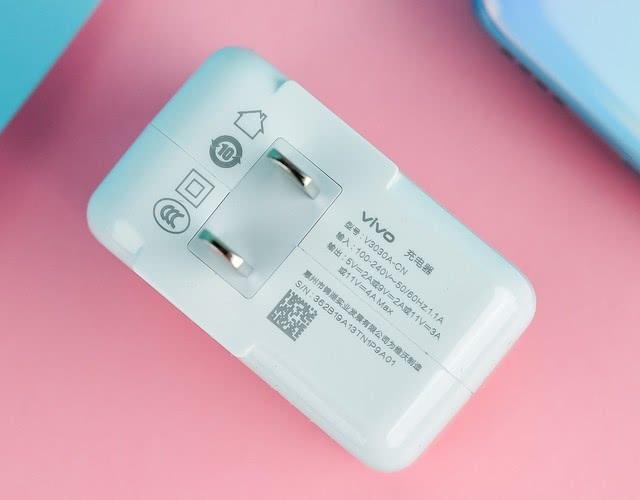 vivo终于爆发，骁龙765G+44W闪充，引领5G入门新标杆？
