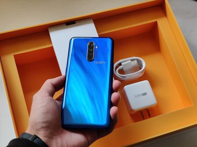 最便宜的骁龙855Plus？50W闪充+90Hz屏，如今不足两千！