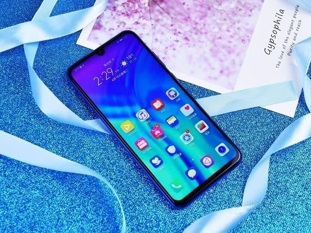 最香百元机诞生？麒麟八核+3200万，如今跌至959元