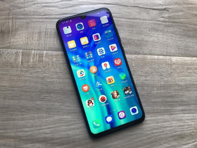 最香百元机诞生？麒麟八核+3200万，如今跌至959元