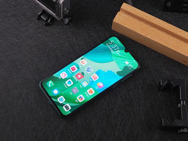 麒麟980沦为千元机？48MP四摄+40W快充，4G旗舰也要玩清仓！