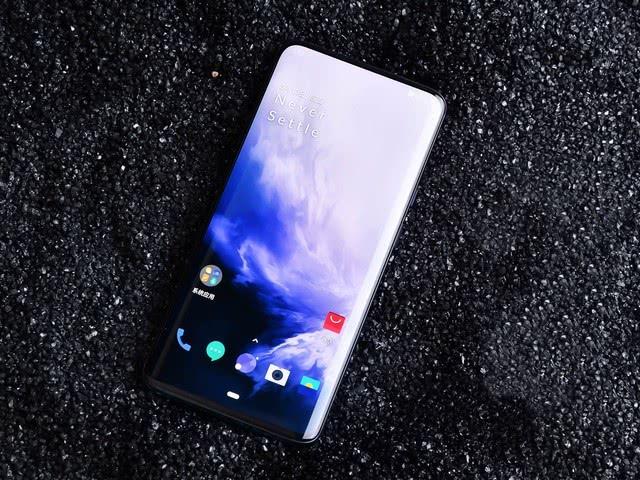 为给新机让路,一加旗舰低调降价,2K+90Hz如今还能战吗?