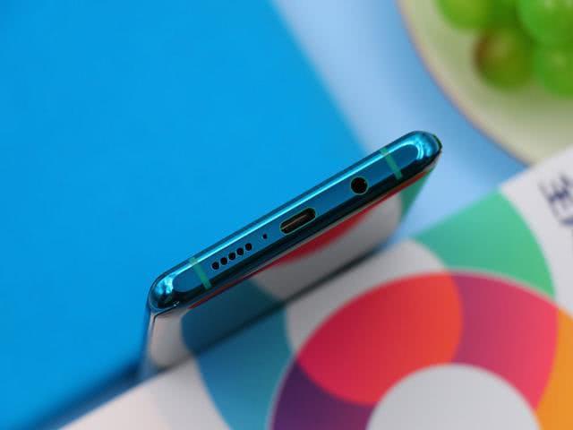 想买荣耀手机很迷茫?目前这3款性价比最高,麒麟980彻底清仓!