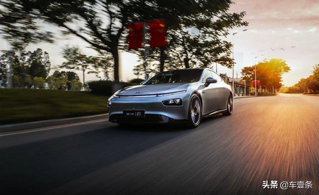 小鹏P7定价“迷踪拳”背后：为应对补贴新政临时调整配置丨调查