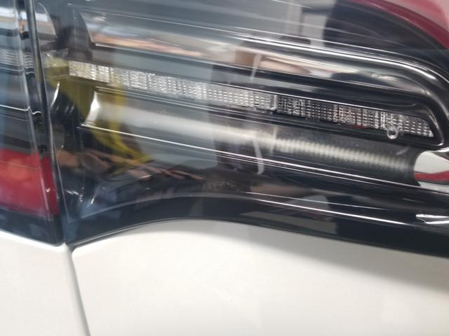 使用三年后的特斯拉Model3是怎么样的，看外国网友吐槽