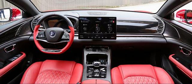 集齐了比亚迪所有的先进技术，这款车能否为中国品牌争一口气呢？