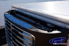 不玩儿新能源，国外改换太阳能充电了？这套设备你猜得多少钱？