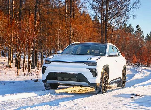 奇瑞做到了！造出国产“保时捷”，鸡翅档把+人脸识别，续航600km