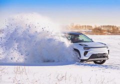 奇瑞做到了！造出国产“保时捷”，鸡翅档把+人脸识别，续航600km