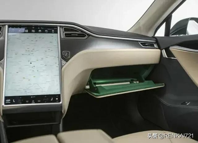 特斯拉新车Model SB曝光，这名字很厉害！