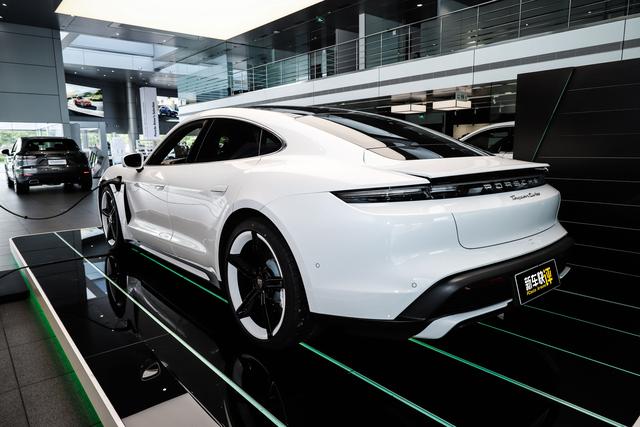 特斯拉在它面前都是弟弟 保时捷最新纯电轿跑来了