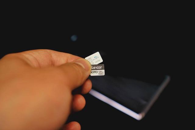雷克沙nCARD上手：华为专利授权，告别存储不够的尴尬