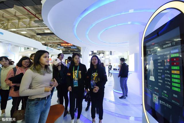 8块的进货价，卖100块给别人翻了20倍，这个电商玩法值得了解