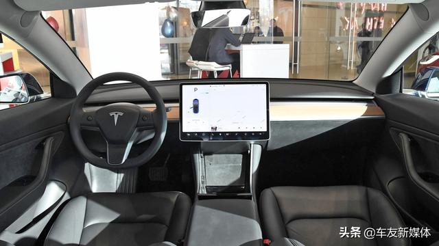 特斯拉再任性降价门槛更低，自主品牌自信接招实力谁更强？