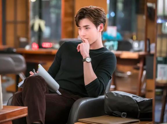 阅文作者“新”合同：压死骆驼的最后一根稻草？