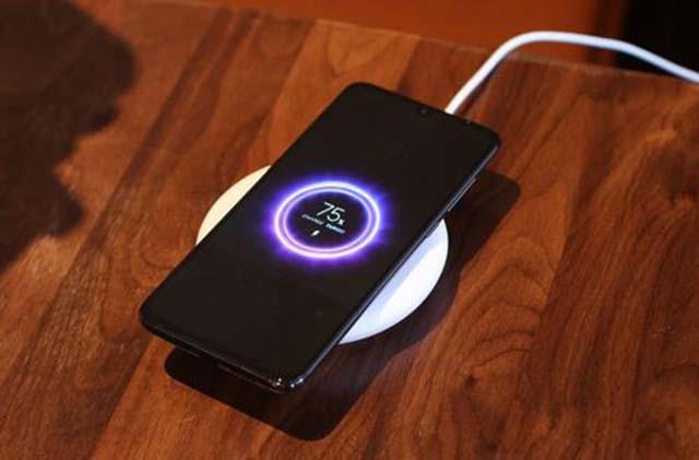 华为被拉下"神坛"！国产巨头领先成世界第一，苹果也遗憾落败？